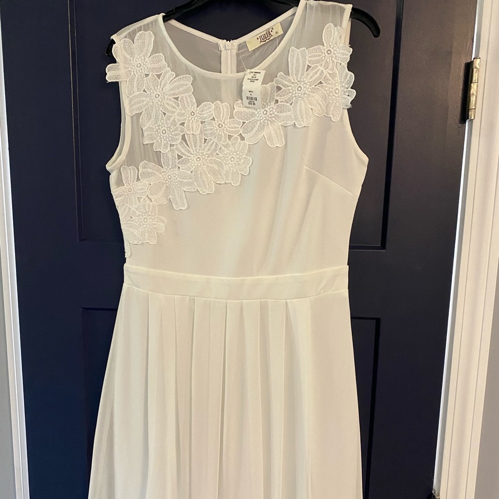 Short lined dress. XL fits like a Lg